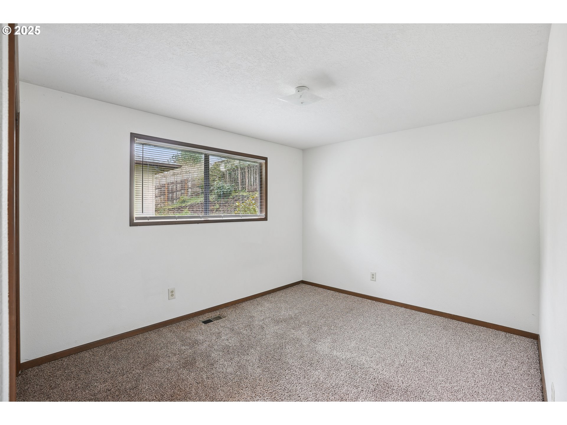 1834 Southwest Miles Street Portland, OR 97219 - Photo 35 of 42