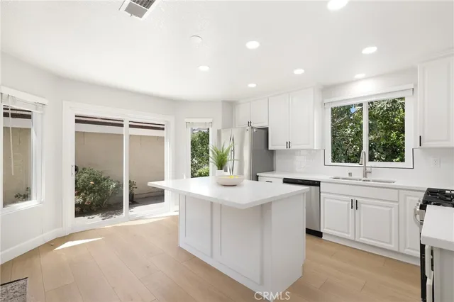 $4,500 | 226 Greenmoor, Irvine, CA 92614