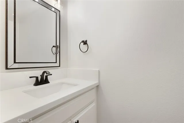 $4,500 | 226 Greenmoor, Irvine, CA 92614