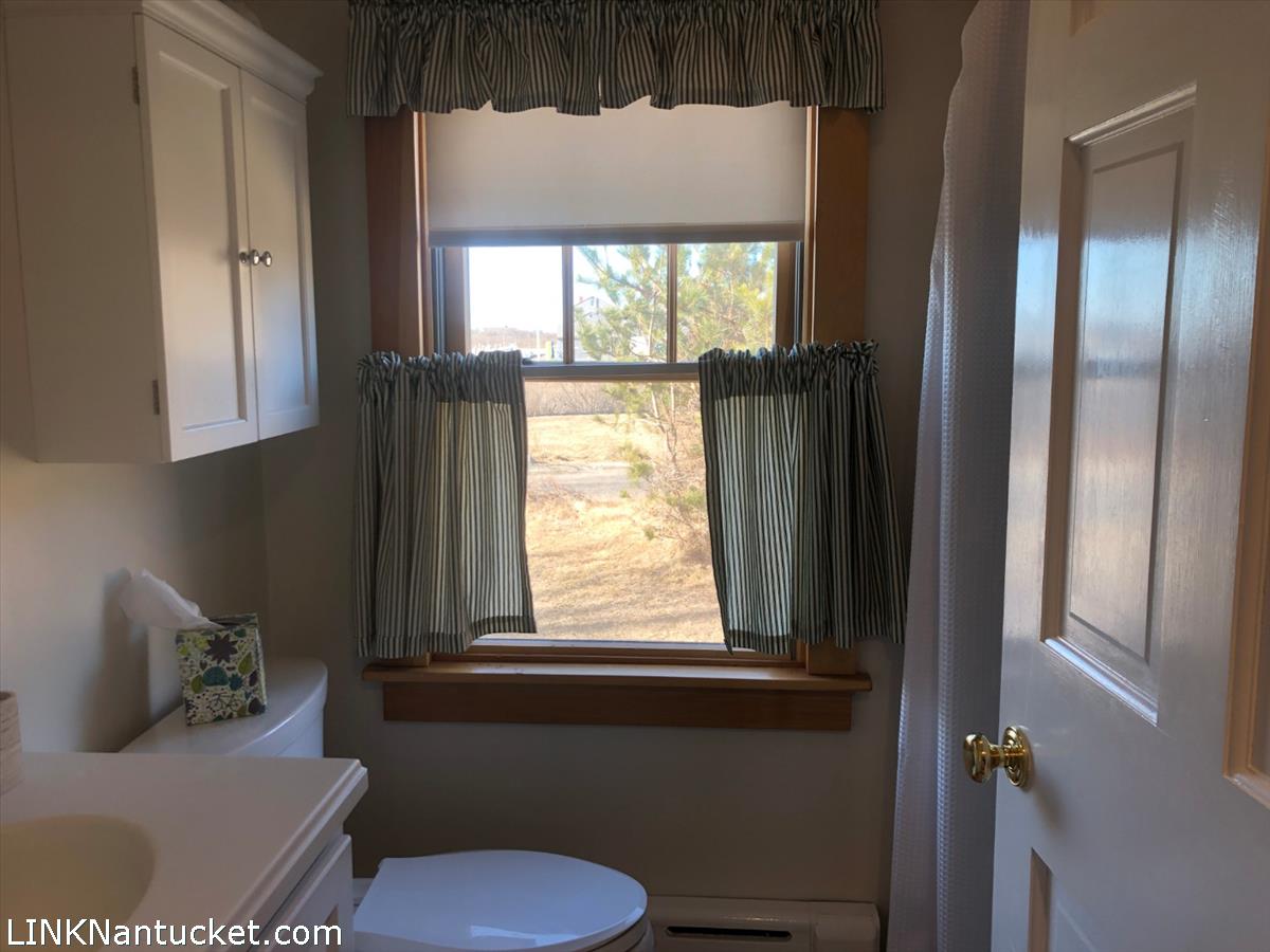 8 M Street Nantucket, MA 02554 - Photo 12 of 20