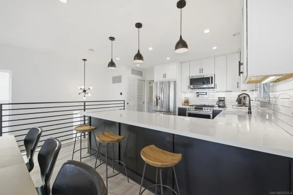$1,599,000 | 2354 Chalcedony Street, San Diego, CA 92109