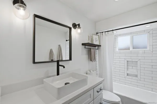 $1,599,000 | 2354 Chalcedony Street, San Diego, CA 92109