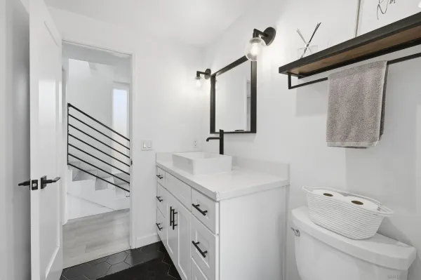 $1,599,000 | 2354 Chalcedony Street, San Diego, CA 92109