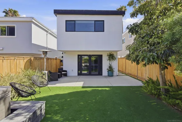 $1,599,000 | 2354 Chalcedony Street, San Diego, CA 92109