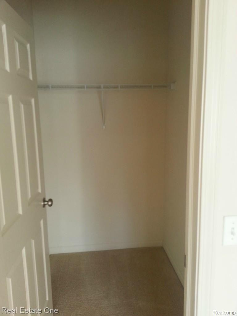440 Hilton Road Ferndale, MI 48220 - Photo 14 of 18 SECOND BEDROOM WALKIN CLOSET