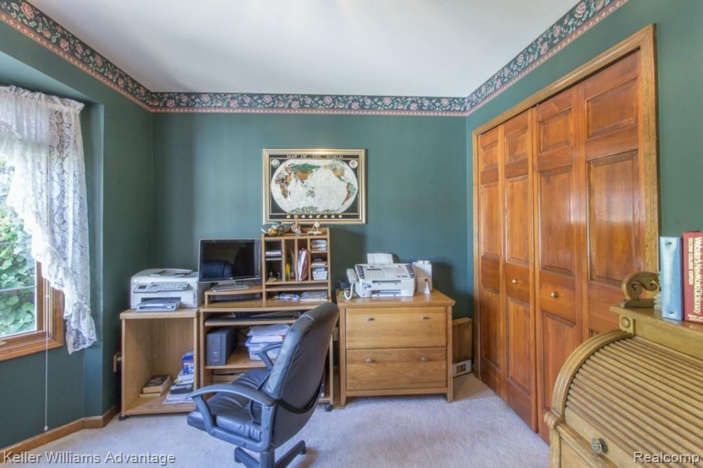19009 Wayne Road Livonia, MI 48152 - Photo 9 of 54 10-Wayne_19009.jpg
