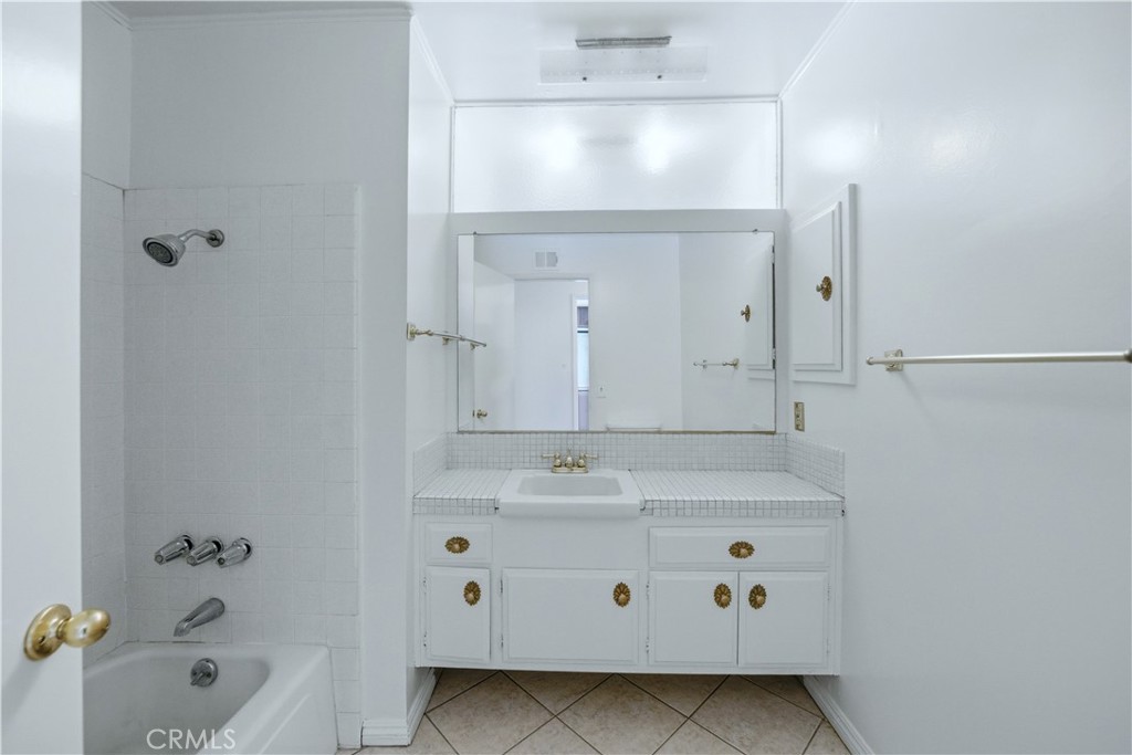 1362 Mauna Loa Road Tustin, CA 92780 - Photo 19 of 38