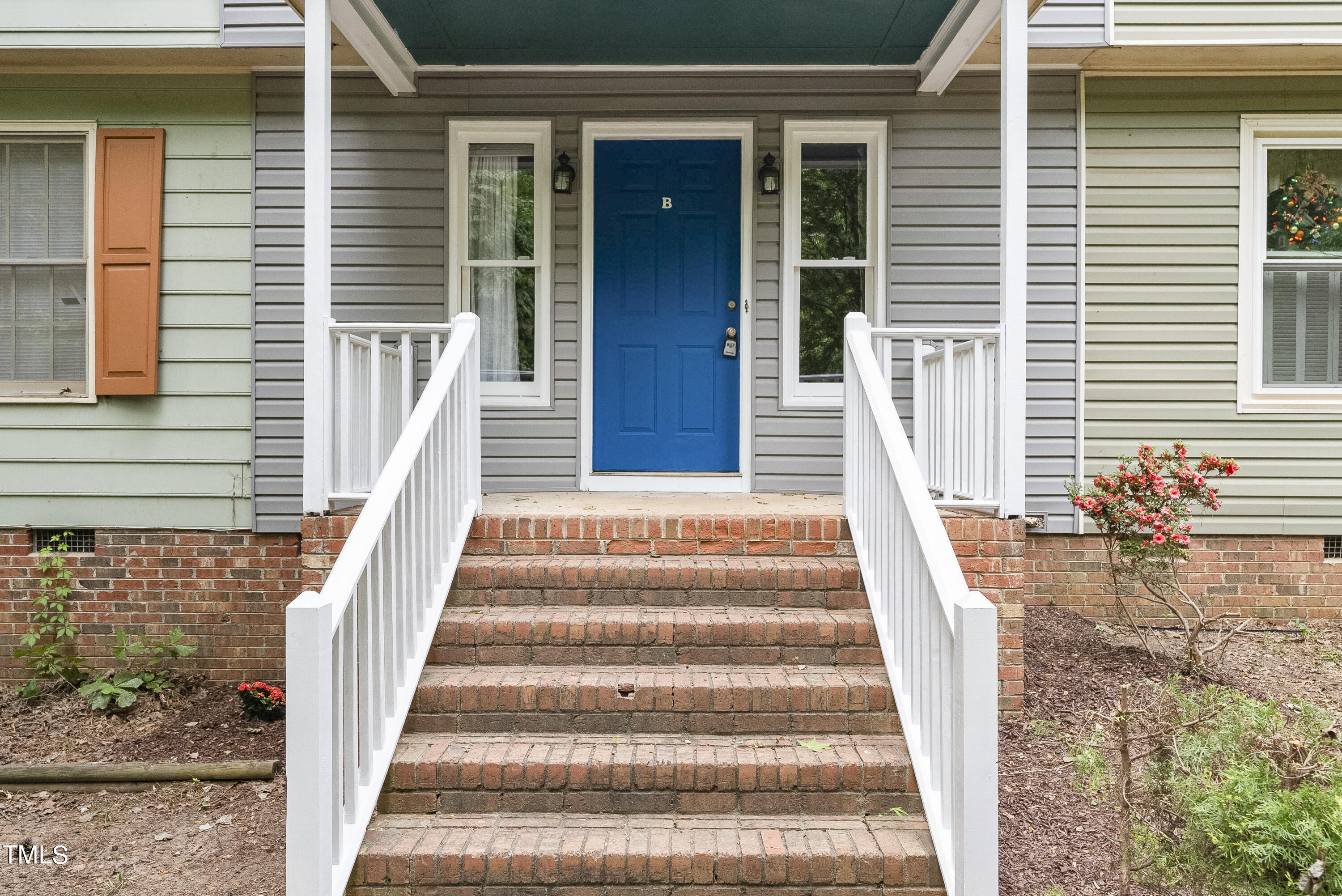 5520 Kaplan Drive, Unit B Raleigh, NC 27606 - Photo 3 of 26 5520kaplan