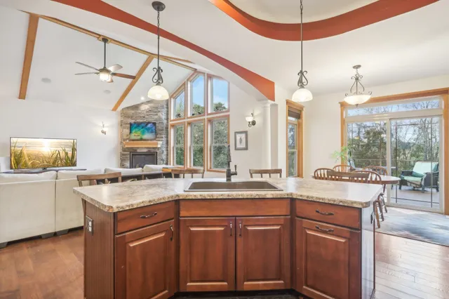 $675,000 | 3811 Riege, Deerfield, WI 53531