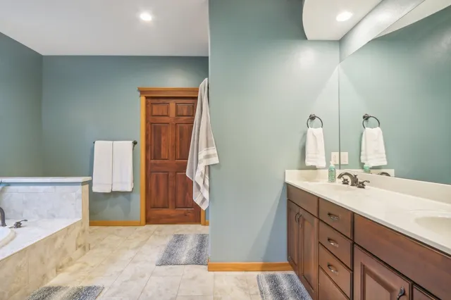 $675,000 | 3811 Riege, Deerfield, WI 53531