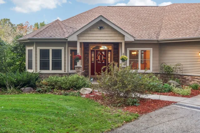 $675,000 | 3811 Riege, Deerfield, WI 53531