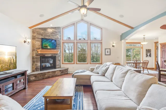 $675,000 | 3811 Riege, Deerfield, WI 53531