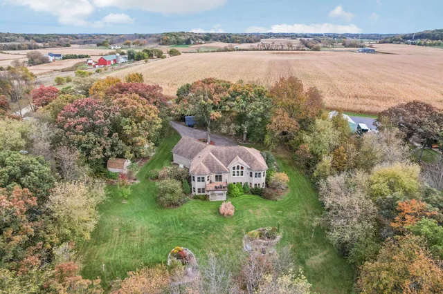 $675,000 | 3811 Riege, Deerfield, WI 53531