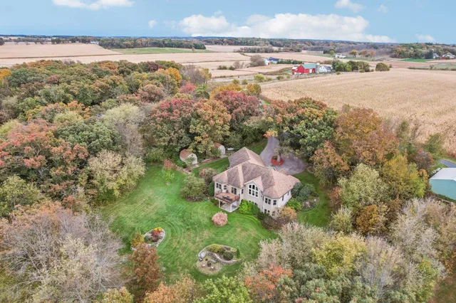 $675,000 | 3811 Riege, Deerfield, WI 53531