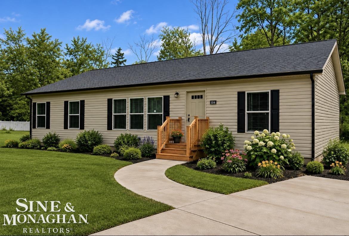 2060 Washington Street Algonac, MI 48001 - Photo 3 of 37