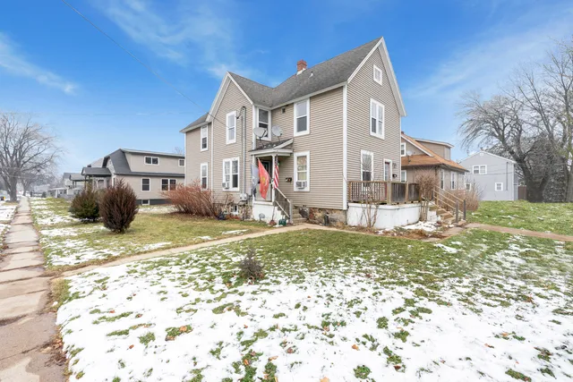 $289,000 | 118 West Donovan Avenue, Woodstock, IL 60098