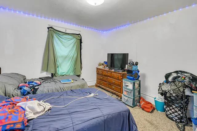 $289,000 | 118 West Donovan Avenue, Woodstock, IL 60098