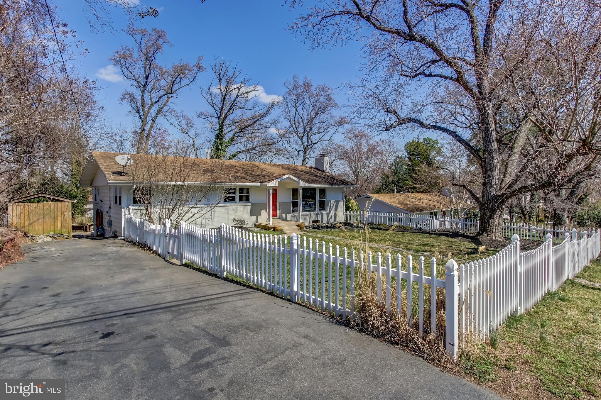 3608 Lakota Road Alexandria, VA 22303 - Photo 2 of 32 Striking Curb Appeal with White Picket Fence!
