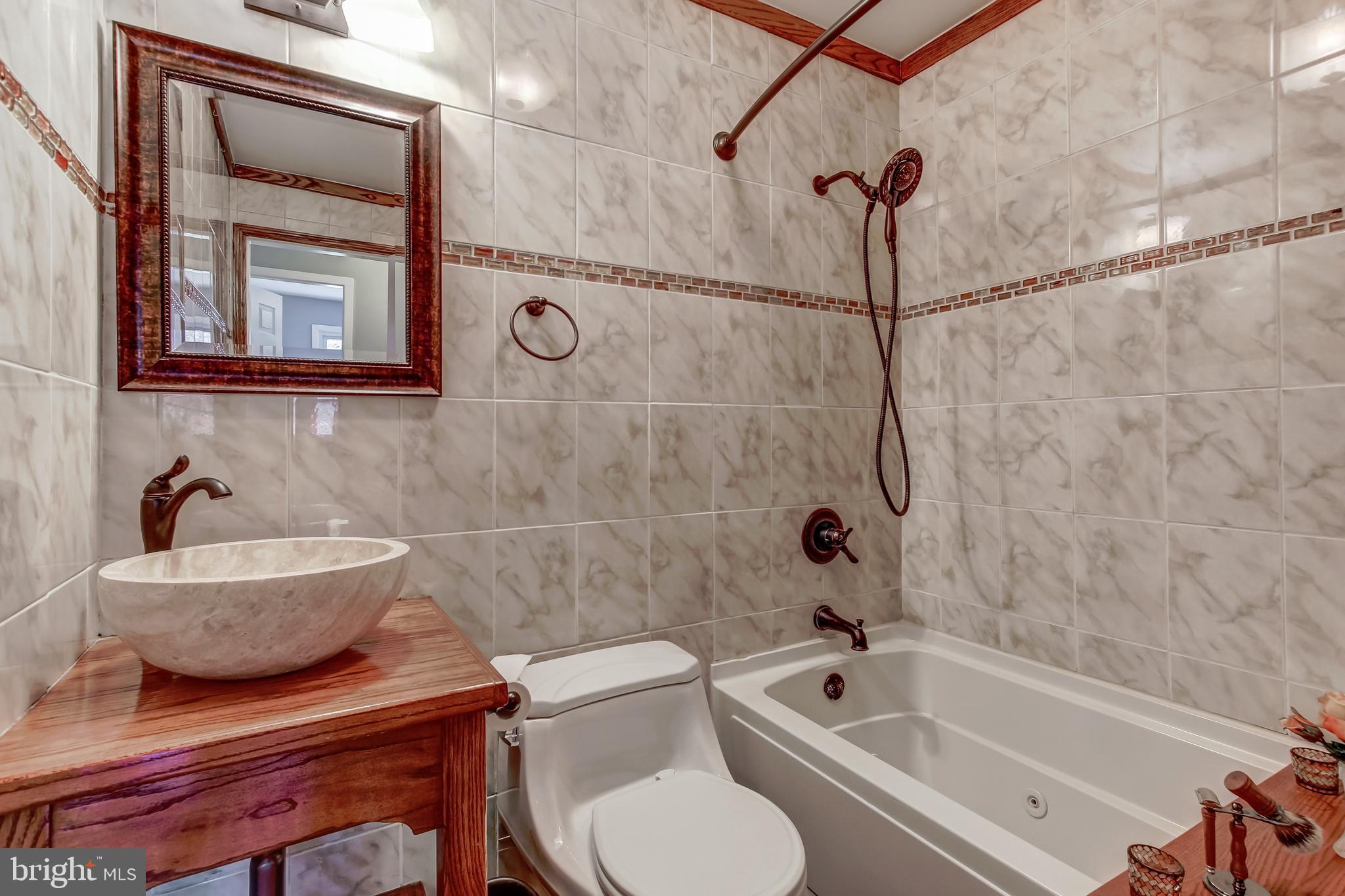 3608 Lakota Road Alexandria, VA 22303 - Photo 20 of 32 Bathroom #2 - Main Level