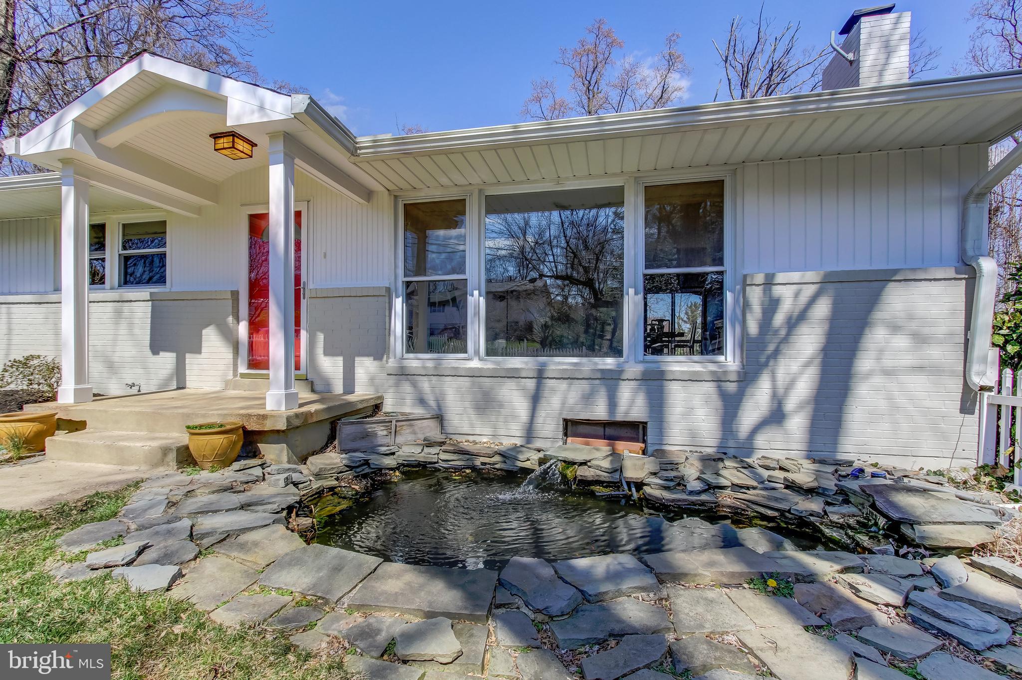 3608 Lakota Road Alexandria, VA 22303 - Photo 3 of 32 2-Level Rambler/Ranch with Koi Pond!