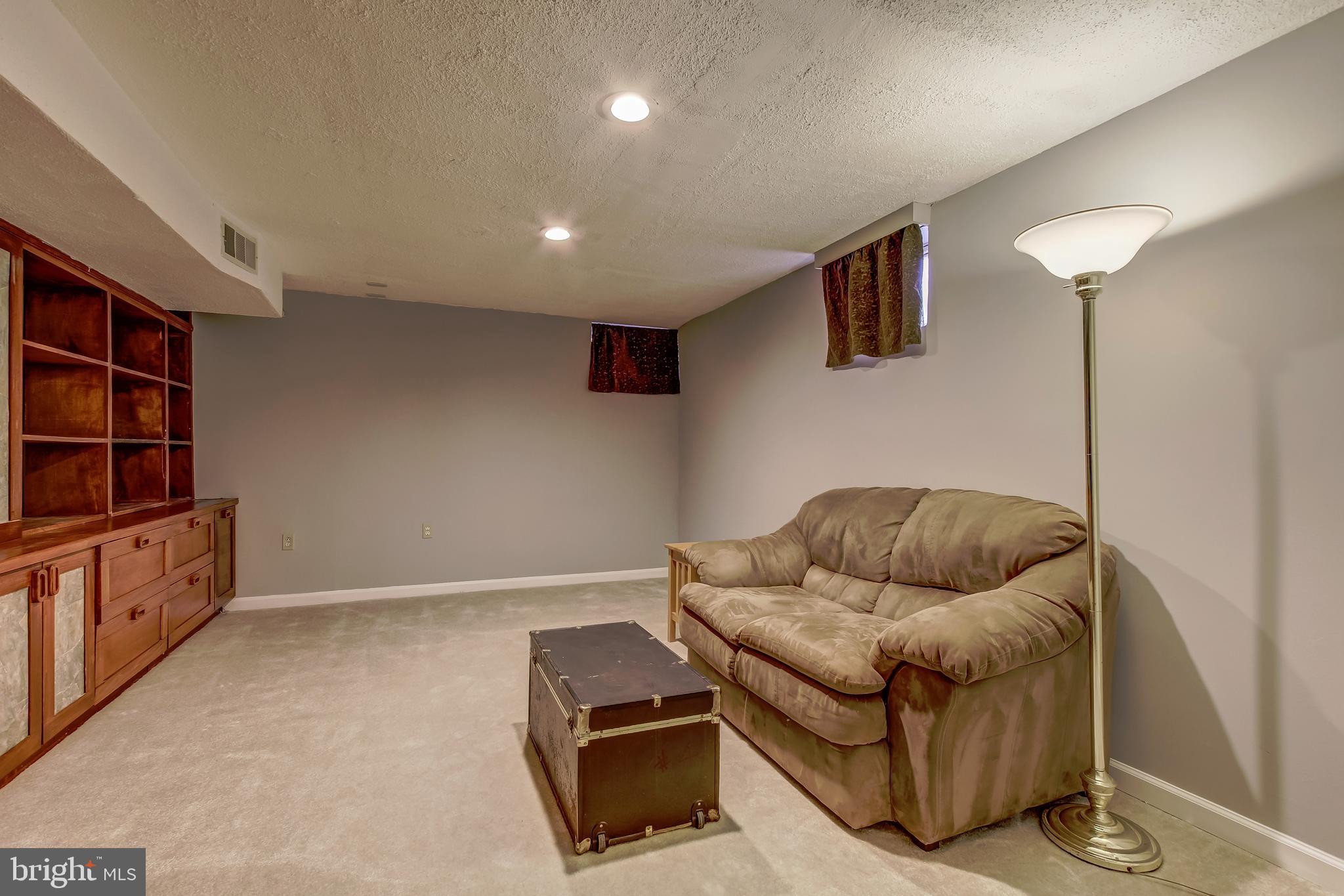 3608 Lakota Road Alexandria, VA 22303 - Photo 23 of 32 Family Room with Custom Built-Ins