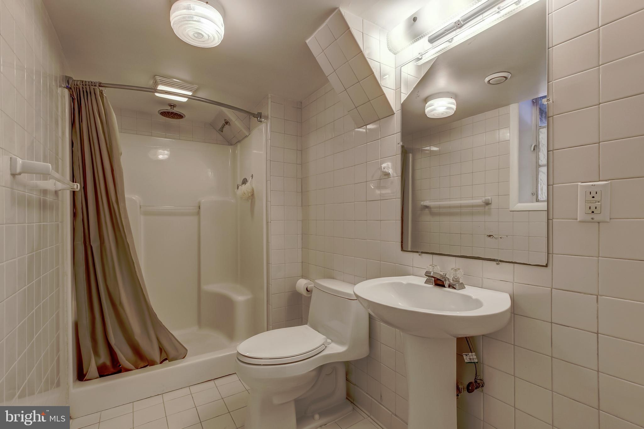 3608 Lakota Road Alexandria, VA 22303 - Photo 26 of 32 3rd Full Bath on Lower Level