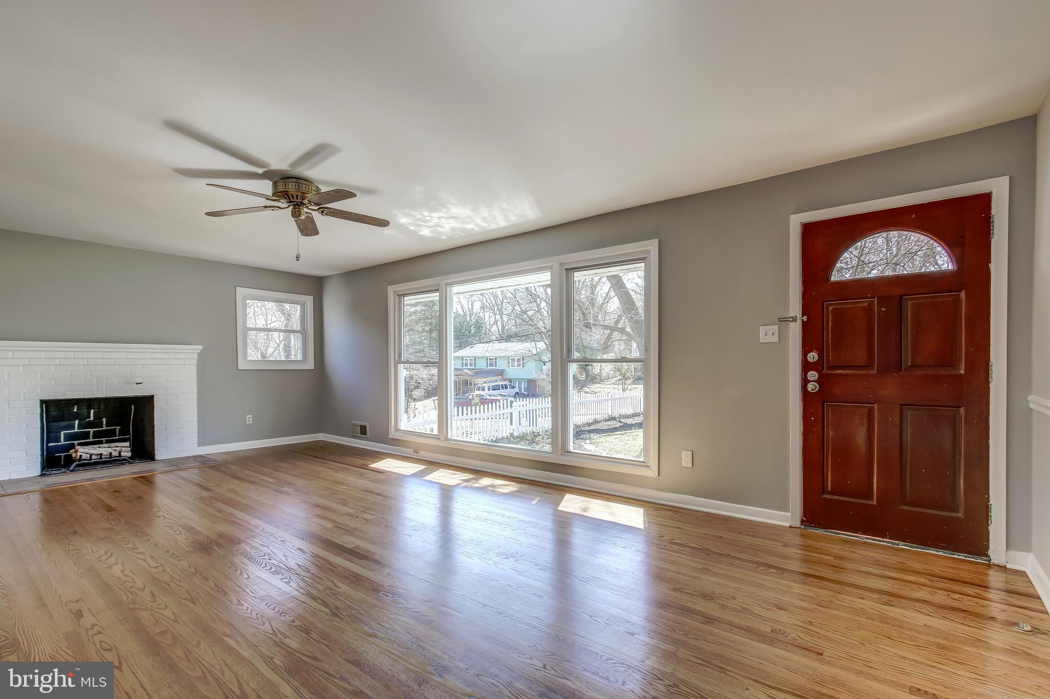 3608 Lakota Road Alexandria, VA 22303 - Photo 5 of 32 Super Sunny Southern Exposure!