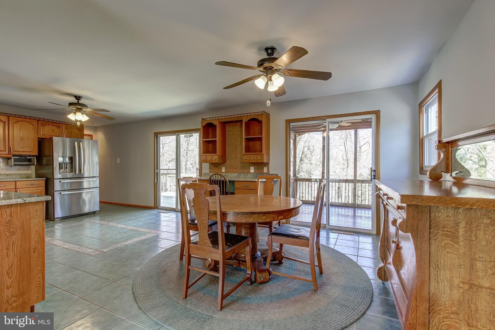 3608 Lakota Road Alexandria, VA 22303 - Photo 9 of 32 Super Spacious Country Kitchen and Dining Room