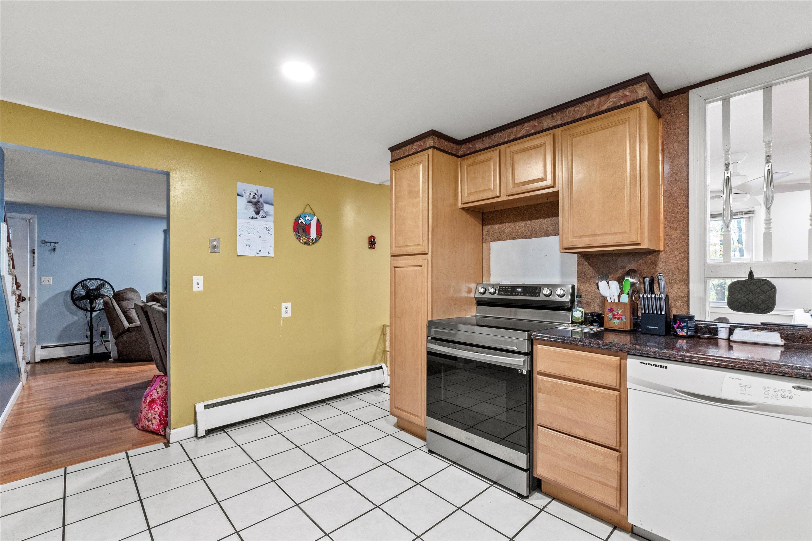570 Hooksett Road Auburn, NH 03032 - Photo 19 of 59
