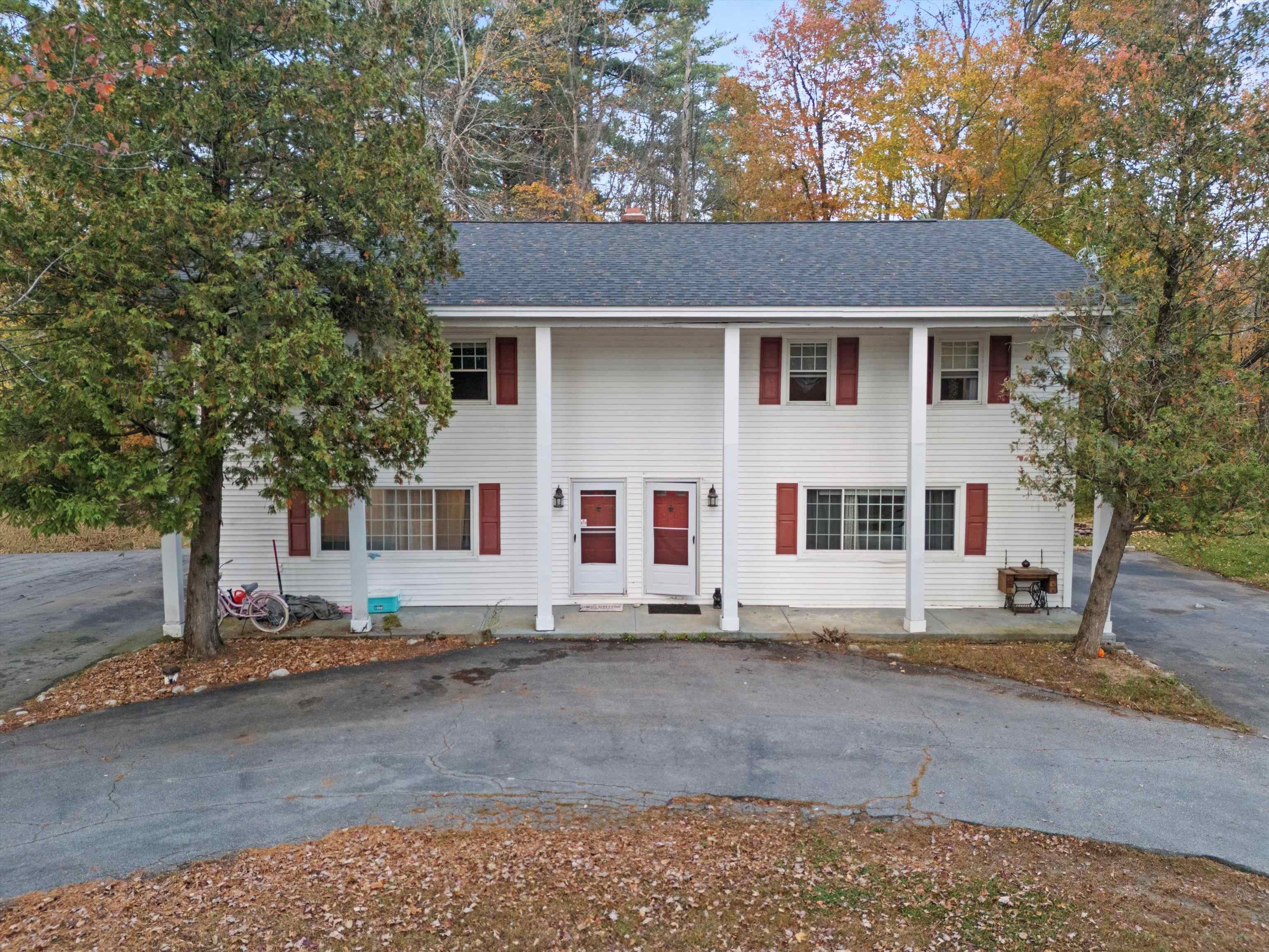 570 Hooksett Road Auburn, NH 03032 - Photo 2 of 59