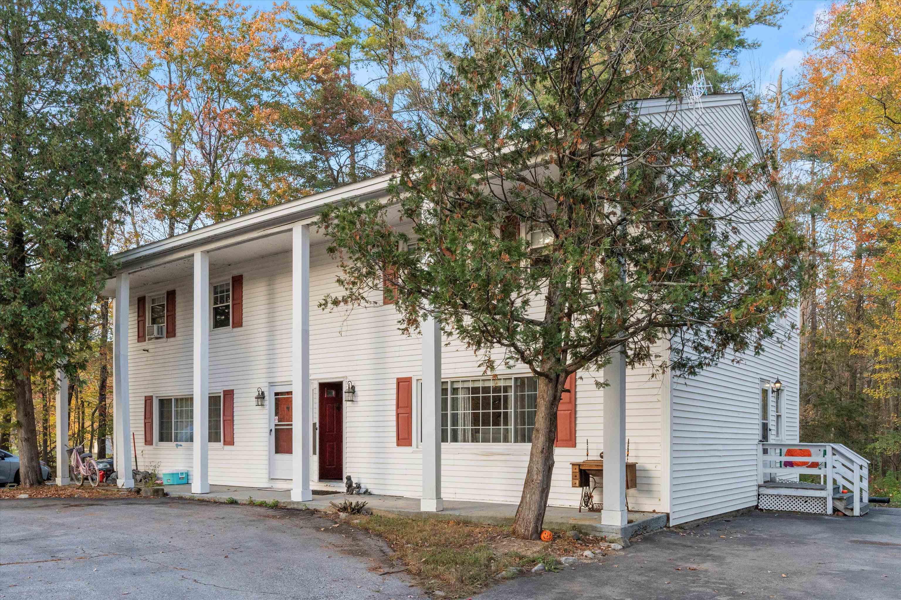 570 Hooksett Road Auburn, NH 03032 - Photo 3 of 59