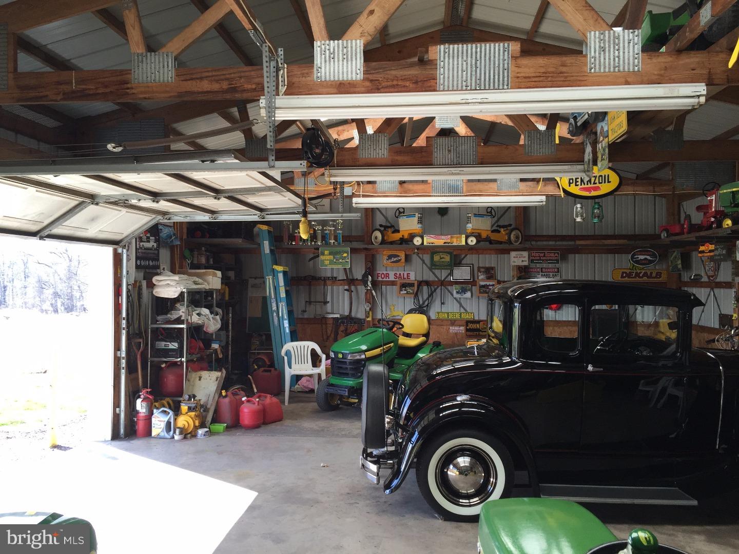 402 Upper Stump Road Chalfont, PA 18914 - Photo 14 of 19 Garage