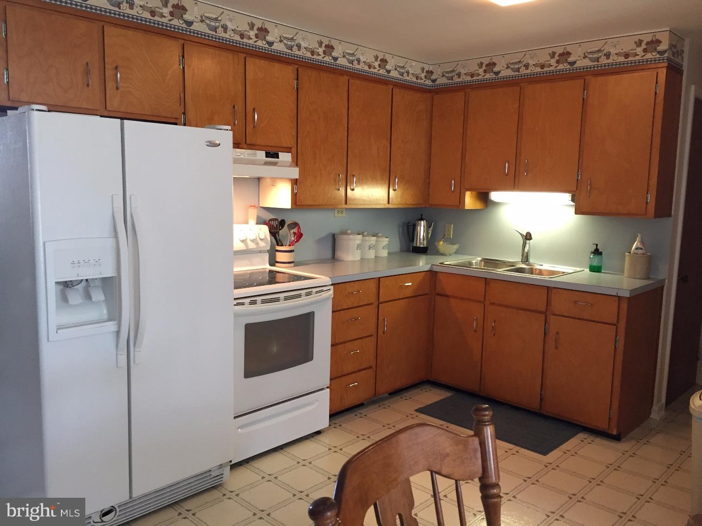 402 Upper Stump Road Chalfont, PA 18914 - Photo 6 of 19 Kitchen