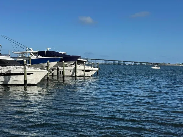 $595,000 | 1901 Brickell Avenue, Miami, FL 33129