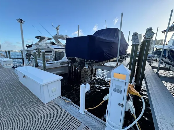 $595,000 | 1901 Brickell Avenue, Miami, FL 33129