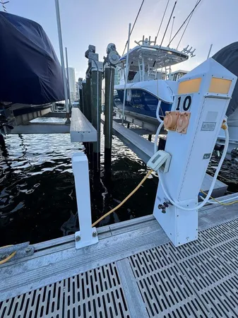 $595,000 | 1901 Brickell Avenue, Miami, FL 33129