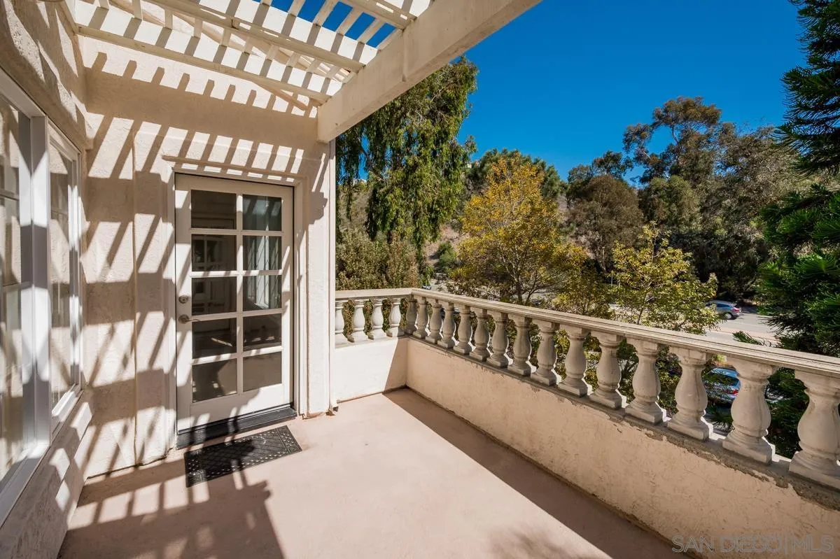 2836 Torrey Pines Road La Jolla, CA 92037 - Photo 17 of 35