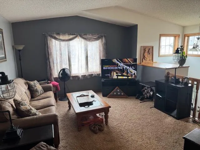 $1,995 | 300 21st Avenue Southwest, Cambridge, MN 55008