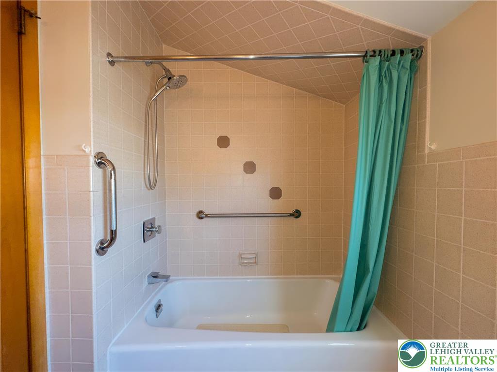 1735 Greenleaf Street Bethlehem, PA 18017 - Photo 30 of 48