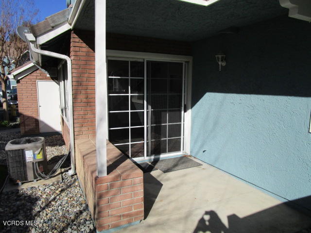 1948 Rory Lane, Unit 1 Simi Valley, CA 93063 - Photo 6 of 30 IMG_1561