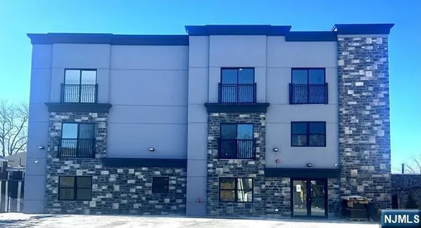 $2,200 | 48 Spruce Avenue, Unit 105, Ridgefield Park, NJ 07660