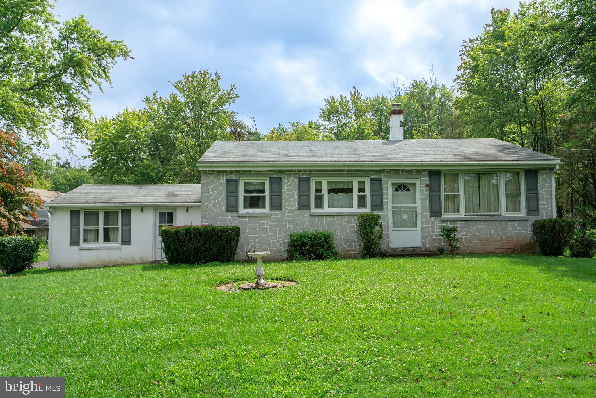 2967 Upper Ridge Road Pennsburg, PA 18073 - Photo 3 of 35