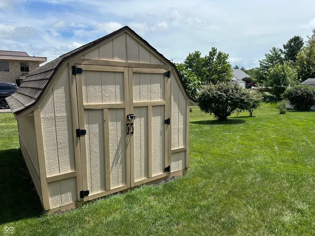 $325,000 | 18 Hickory Lane East, Crawfordsville, IN 47933