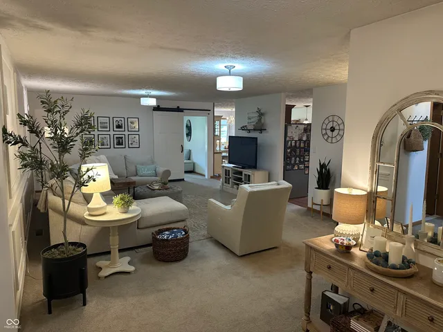 $325,000 | 18 Hickory Lane East, Crawfordsville, IN 47933