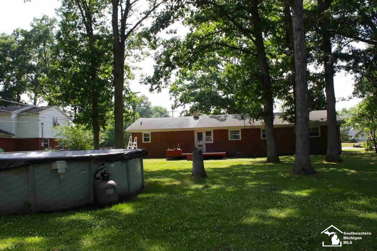 11476 Douglas Road Temperance, MI 48182 - Photo 12 of 16 Back yard