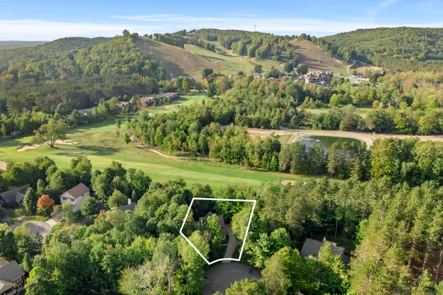 $869,000 | 7944 Manitou Court, Thompsonville, MI 49683