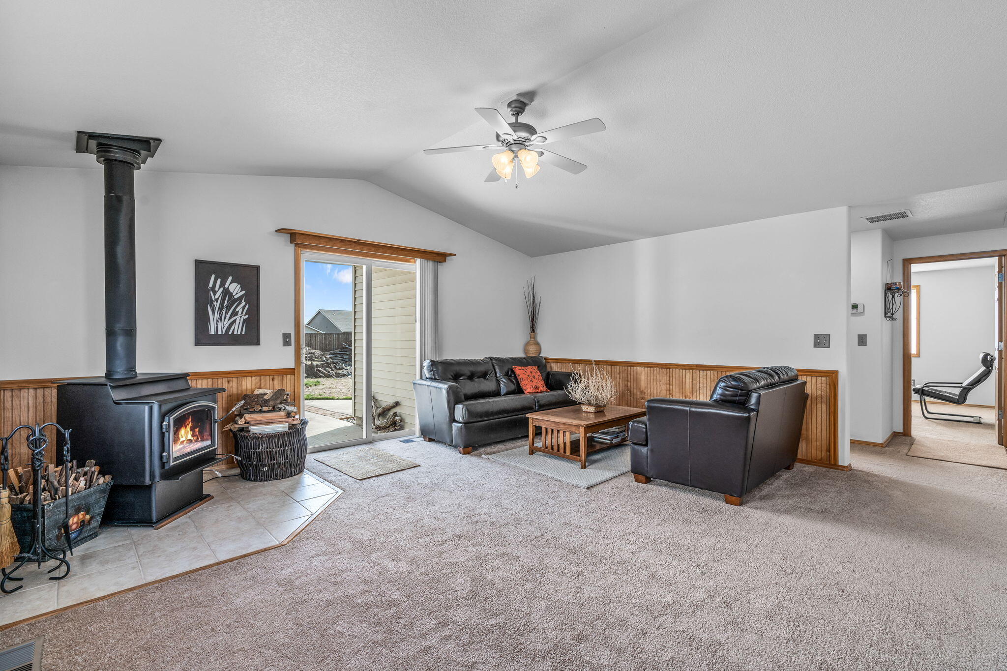 346 Center Ridge Drive Culver, OR 97734 - Photo 6 of 28 2023_04_13_346_center_ridge_dr_culver-12