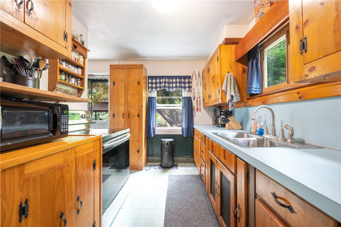 23 Elm Road Burrillville, RI 02826 - Photo 15 of 19