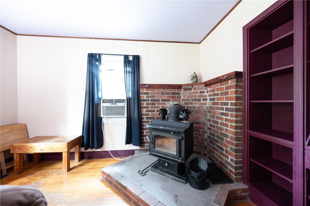 23 Elm Road Burrillville, RI 02826 - Photo 4 of 19