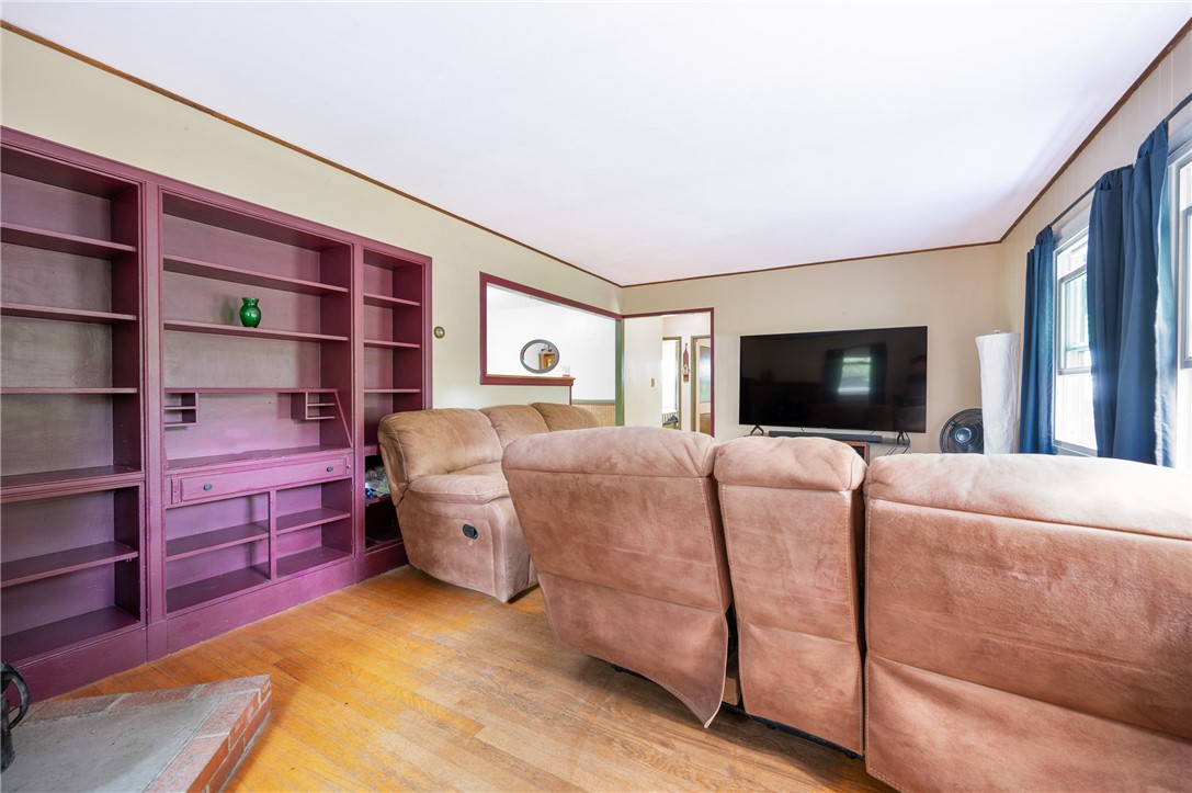 23 Elm Road Burrillville, RI 02826 - Photo 5 of 19